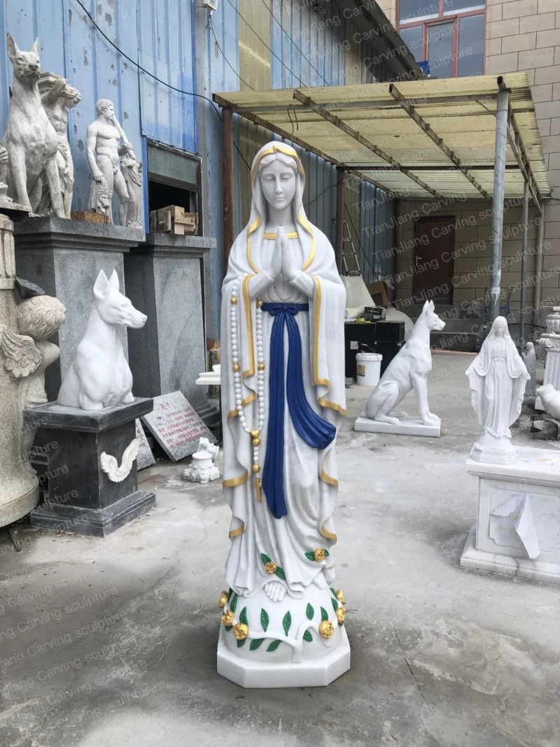 14aec2ff-accc-40a0-bab5-9a3b299aa181.webp Colorful painted white marble Virgin Mary sculpture