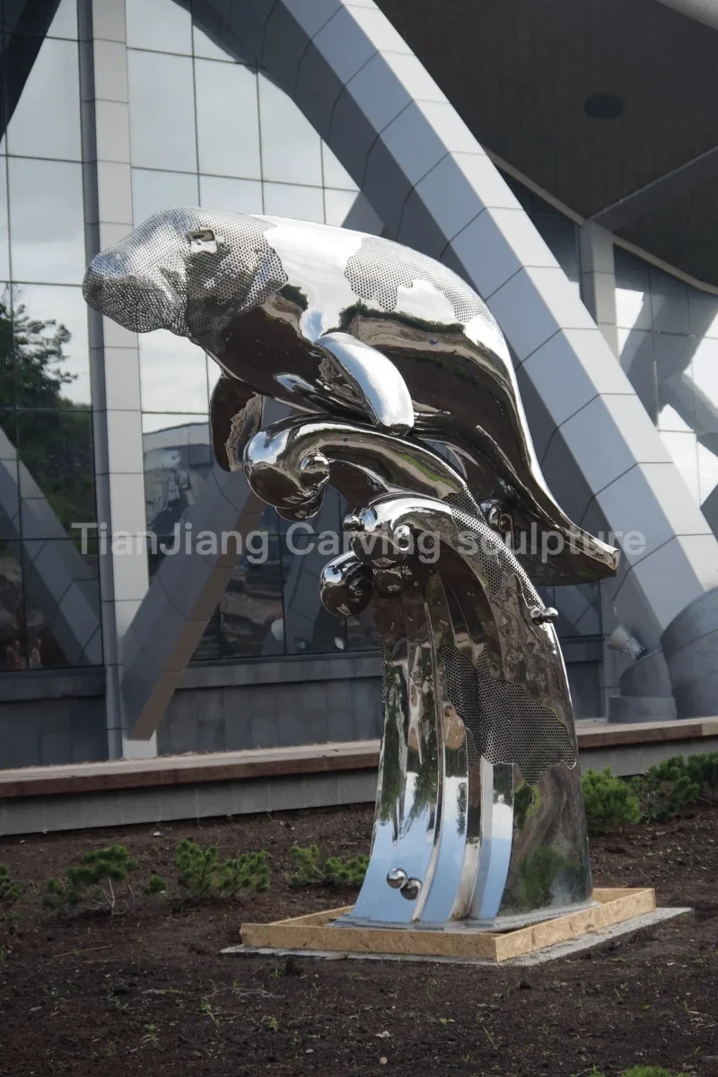 b9c736b2-faa2-480d-a4ae-9b931b112cca.webp Stainless steel mirror manatee sculpture