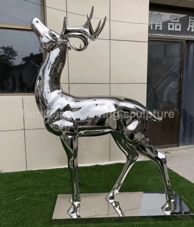 d23e8e78-96ce-43af-a264-8aa67780280d.webp Stainless Steel Mirror Deer Sculpture