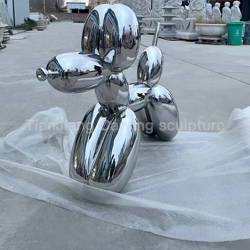 d64b0a2e-c558-44ed-8d88-b35eac98c806.webp Stainless Steel Mirror Balloon Dog Sculpture